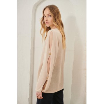 Knitted Blouse with Openness on the Sleeves